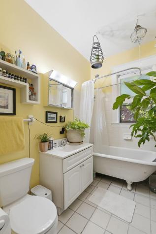 2444 1st Avenue S Minneapolis MN 55404