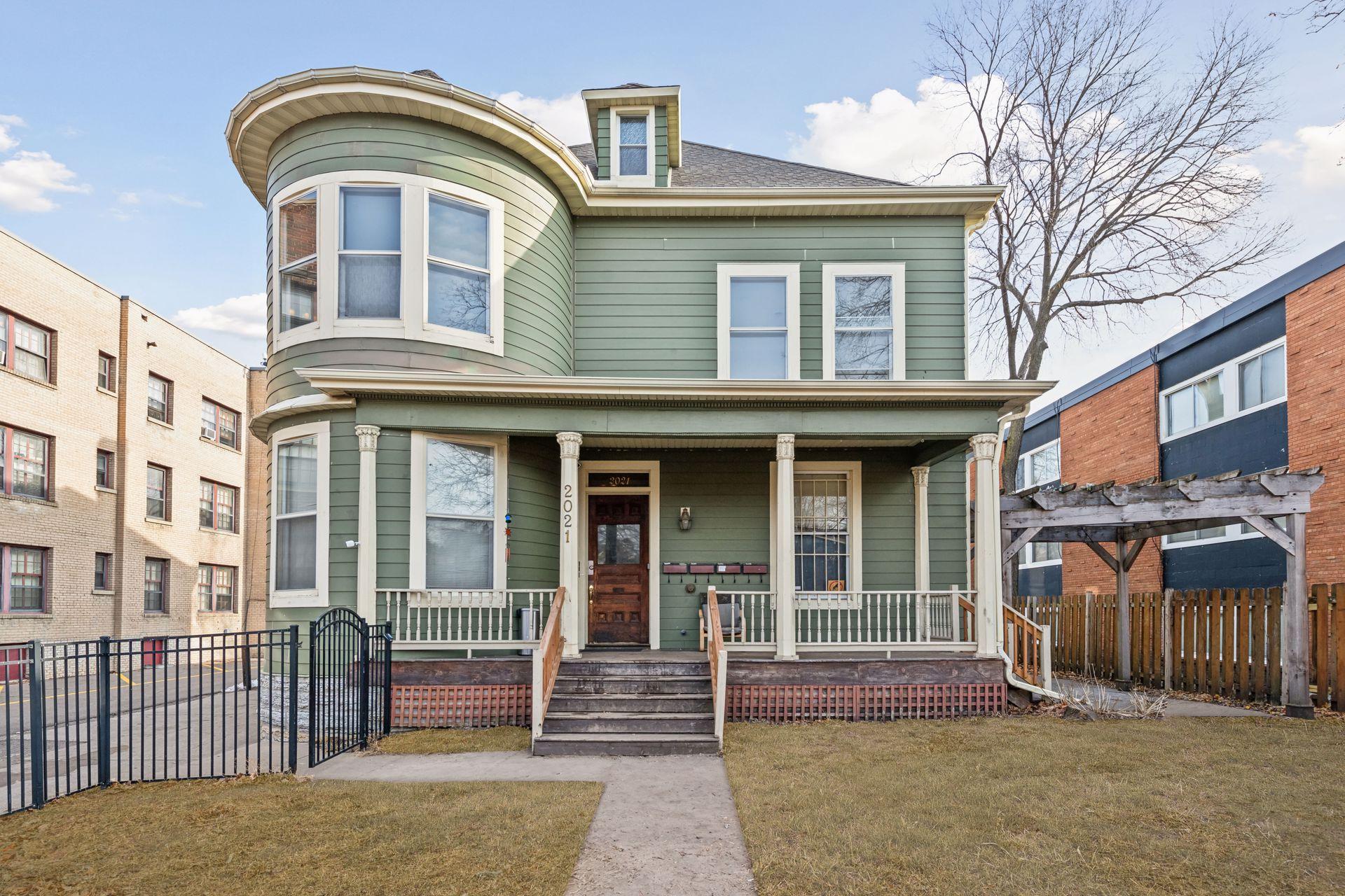 2021 3rd Avenue S Minneapolis MN 55404