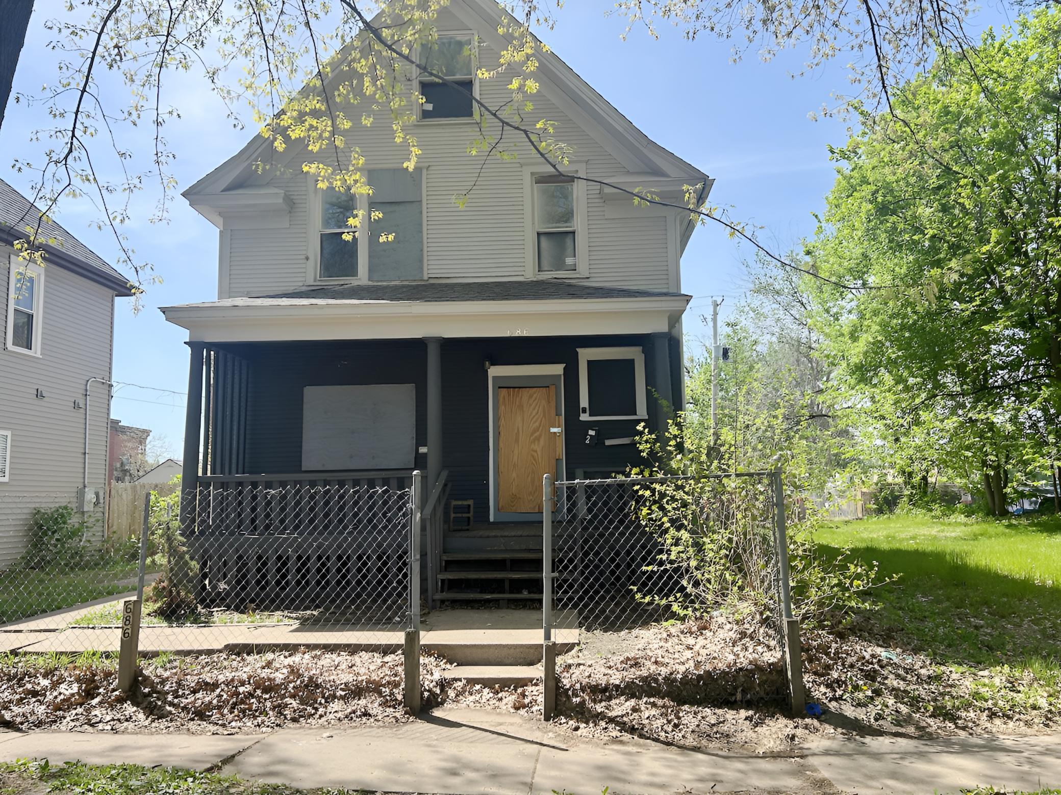 686 Sherburne Avenue Saint Paul MN 55104