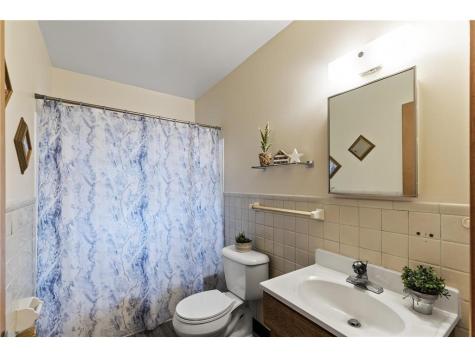 5347 4th Street NE Fridley MN 55421