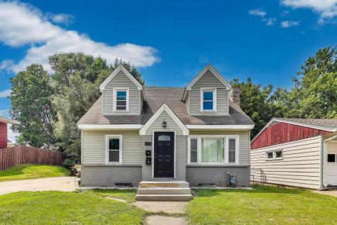 225 11th Avenue N South Saint Paul MN 55075