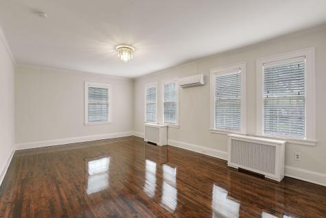 1820 Girard Avenue S Minneapolis MN 55403