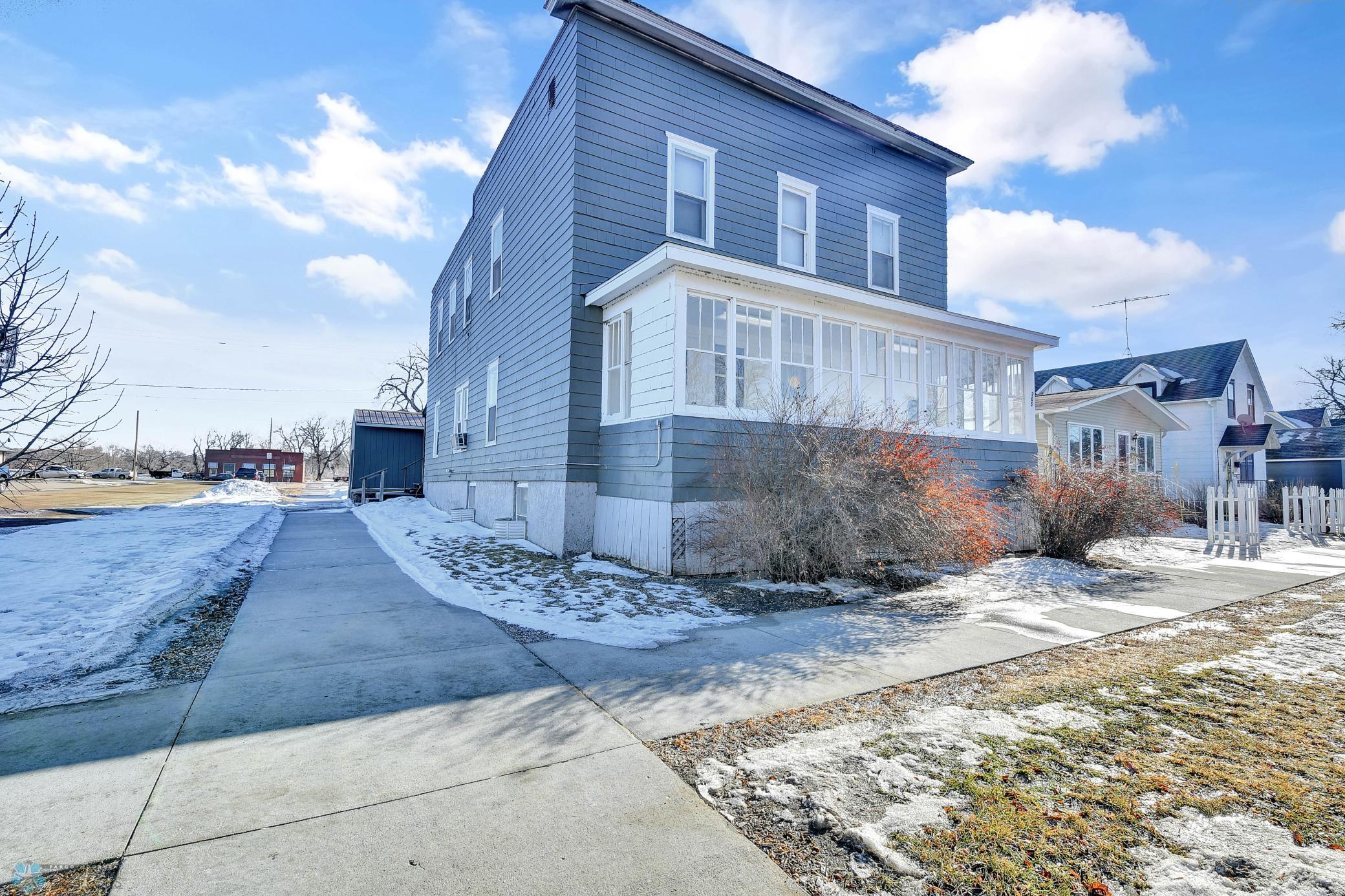 205 3rd Avenue SE Valley City ND 58072