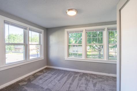 865 Thomas Avenue Saint Paul MN 55104