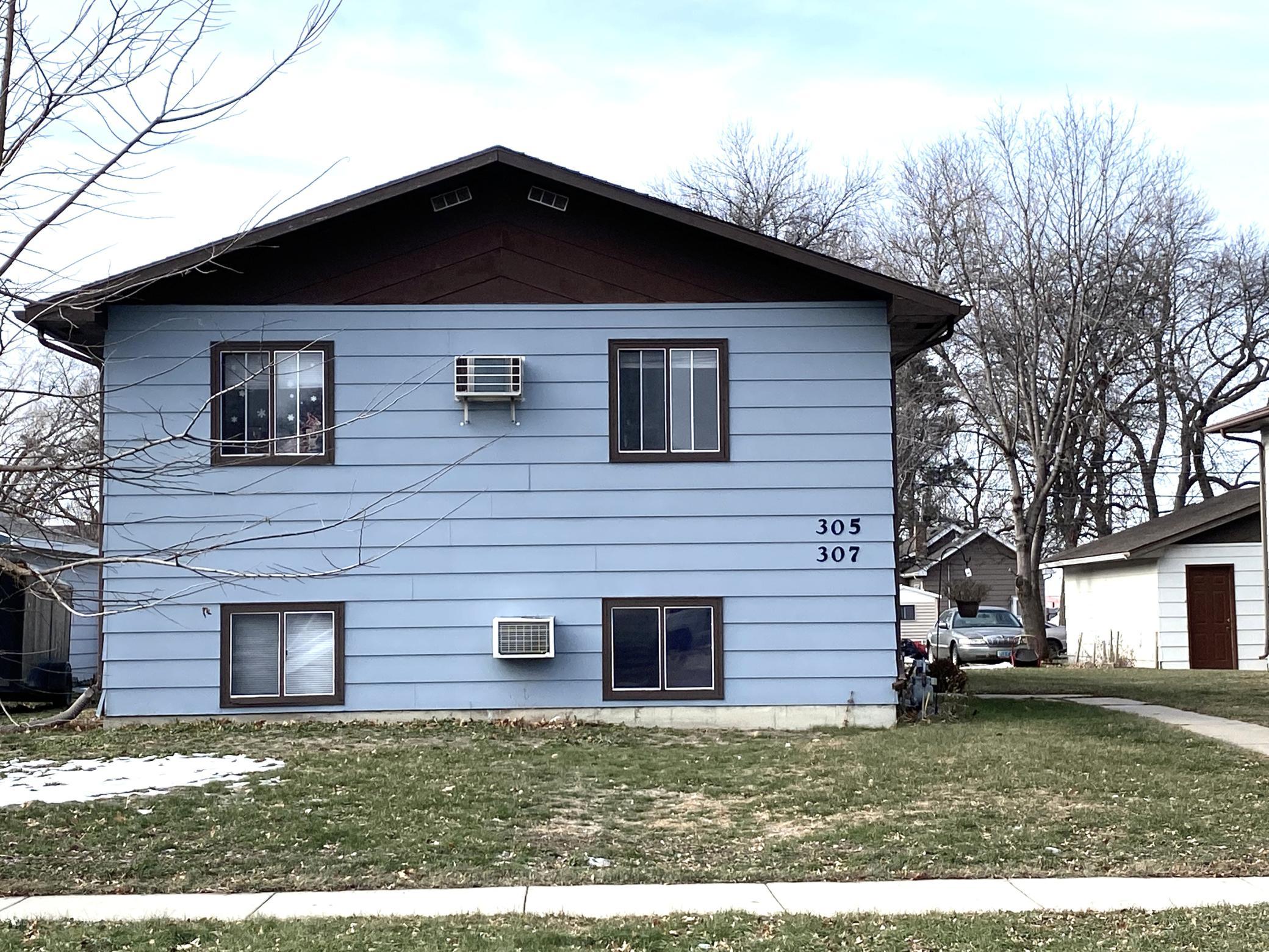 305-307 S 23rd Street S Fargo ND 58103