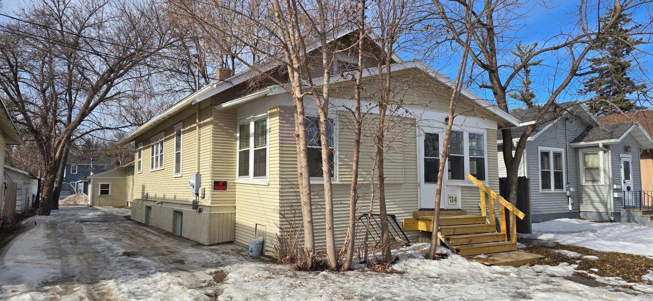 714 Oak Street N Fargo ND 58102