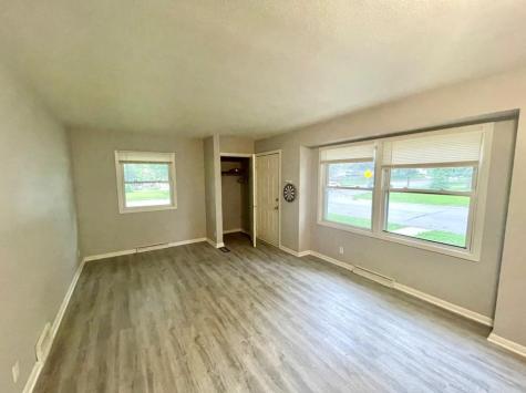 257 18th Avenue N Hopkins MN 55343