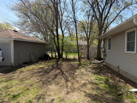 257 18th Avenue N Hopkins MN 55343