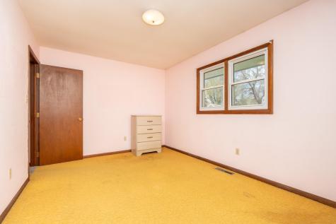 502 Vine Avenue W Montgomery MN 56069