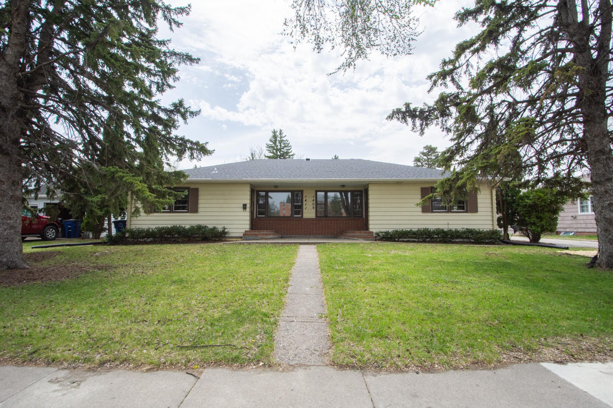 1409-1411 9th Avenue S Moorhead MN 56560