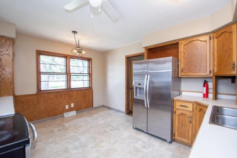 1409-1411 9th Avenue S Moorhead MN 56560
