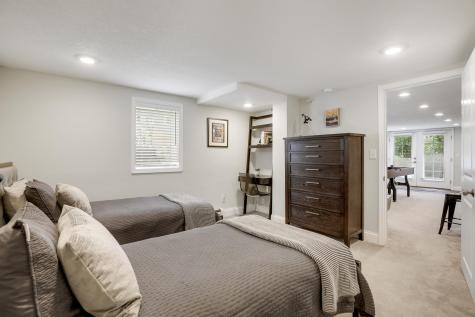 4214 Queen Avenue S Minneapolis MN 55410