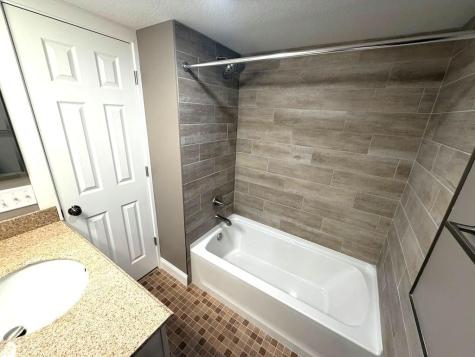 892 4th Street E Saint Paul MN 55106