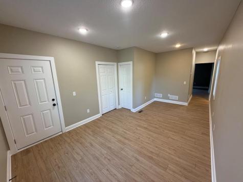 892 4th Street E Saint Paul MN 55106