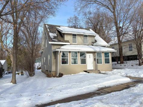 424 W Birch Avenue Fergus Falls MN 56537
