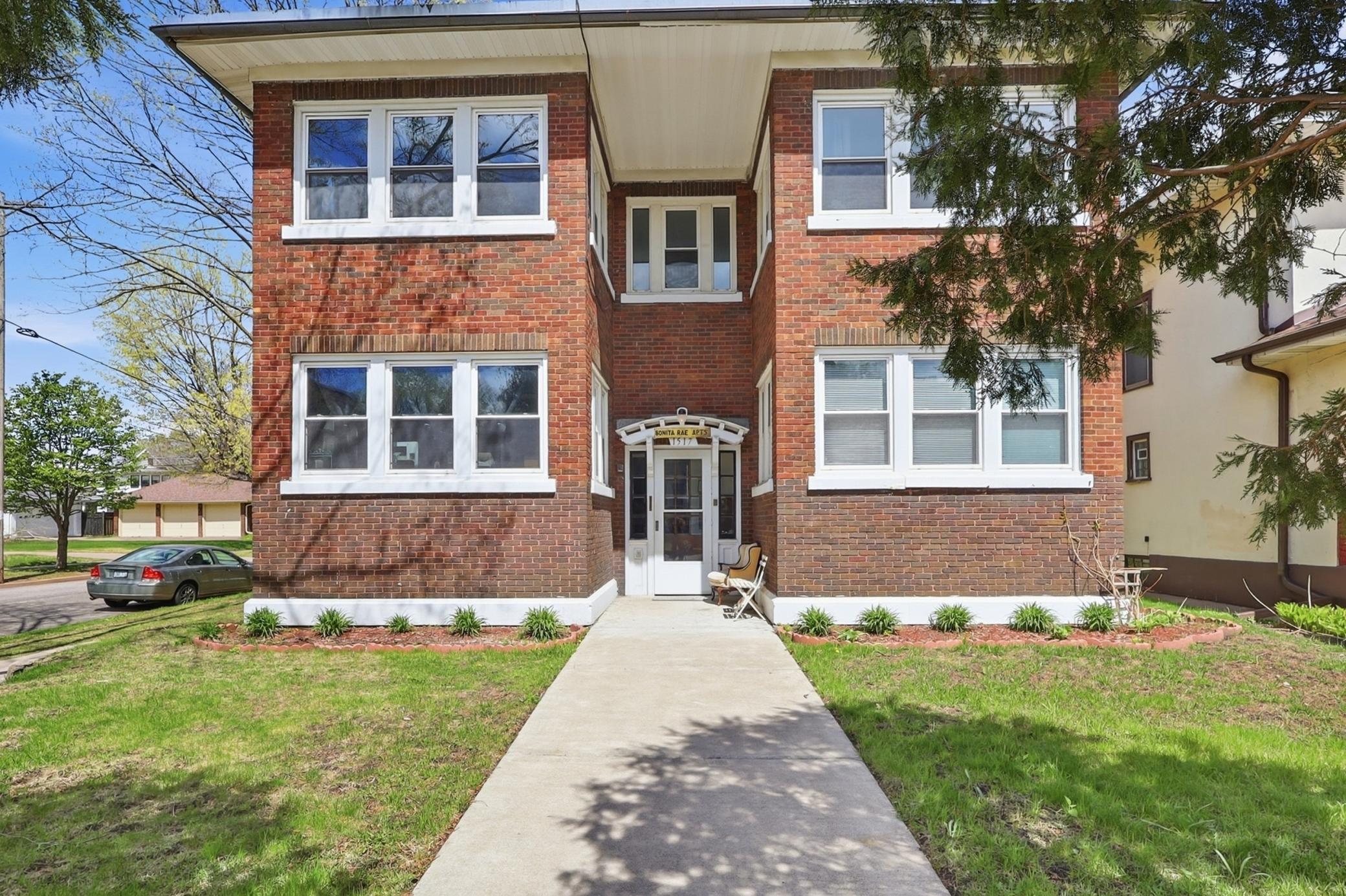 1517 Portland Avenue Saint Paul MN 55104