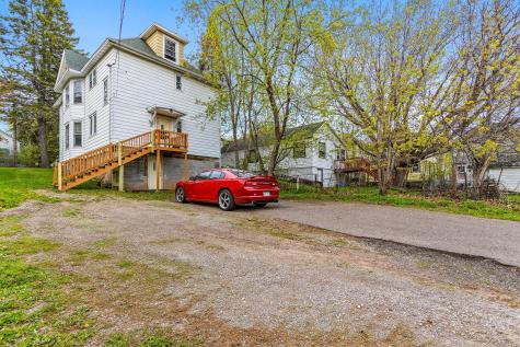 1122 E 5th Street Duluth MN 55805