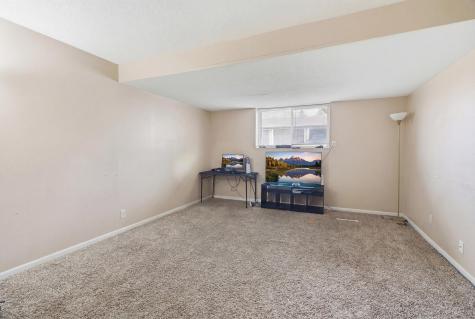 2269 11th Avenue E North Saint Paul MN 55109