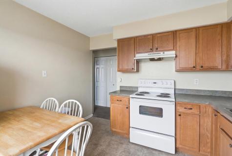 2269 11th Avenue E North Saint Paul MN 55109