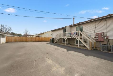 2269 11th Avenue E North Saint Paul MN 55109
