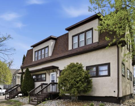 214-216 12th Street S Fargo ND 58103