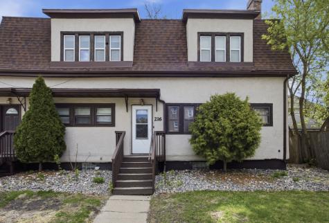 214-216 12th Street S Fargo ND 58103