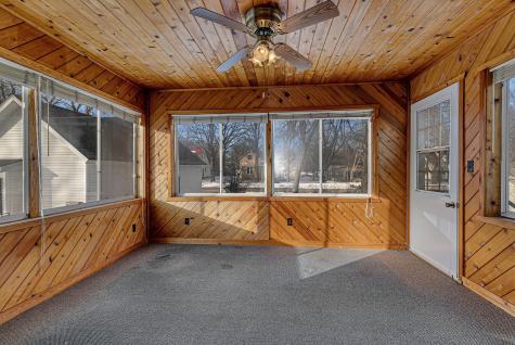 726 Hassan Street SE Hutchinson MN 55350
