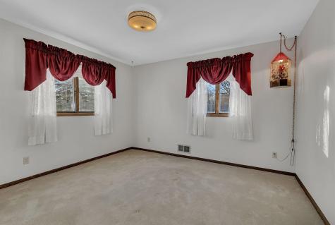726 Hassan Street SE Hutchinson MN 55350
