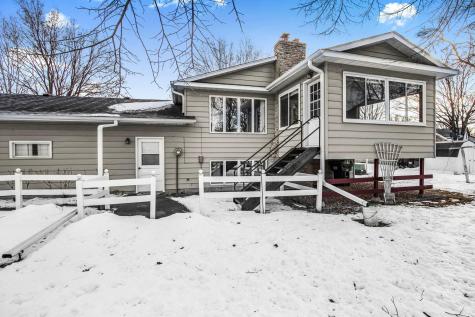 726 Hassan Street SE Hutchinson MN 55350