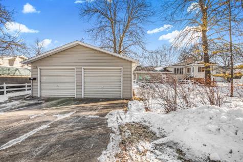 726 Hassan Street SE Hutchinson MN 55350