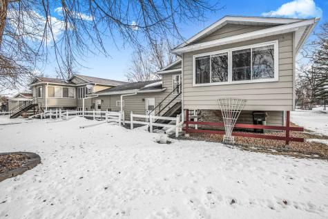 726 Hassan Street SE Hutchinson MN 55350
