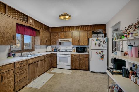 726 Hassan Street SE Hutchinson MN 55350