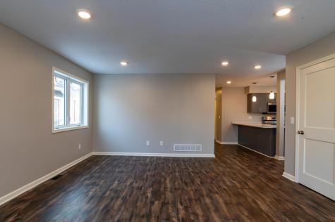 1106 Hawthorne Avenue E Saint Paul MN 55106