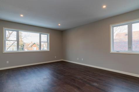 1106 Hawthorne Avenue E Saint Paul MN 55106