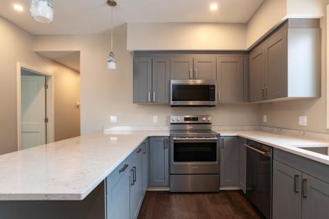 1106 Hawthorne Avenue E Saint Paul MN 55106