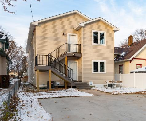 1106 Hawthorne Avenue E Saint Paul MN 55106