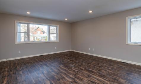 1106 Hawthorne Avenue E Saint Paul MN 55106