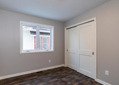 1106 Hawthorne Avenue E Saint Paul MN 55106