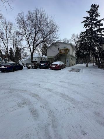 1038 College Street N Fargo ND 58102