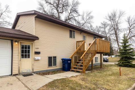 525 Bluff Street Enderlin ND 58027