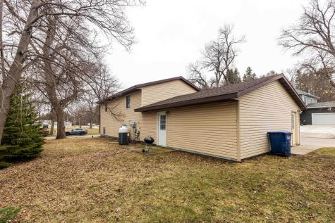 525 Bluff Street Enderlin ND 58027