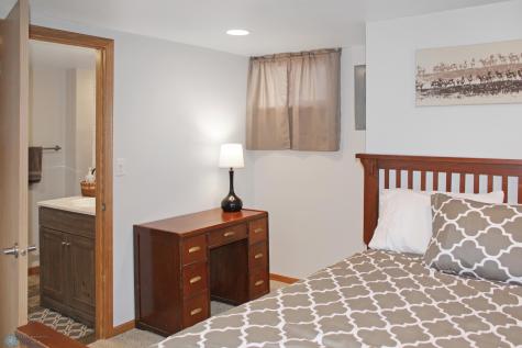 915 Broadway N Fargo ND 58102