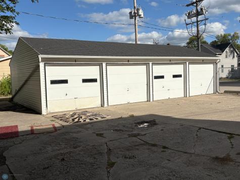 915 Broadway N Fargo ND 58102