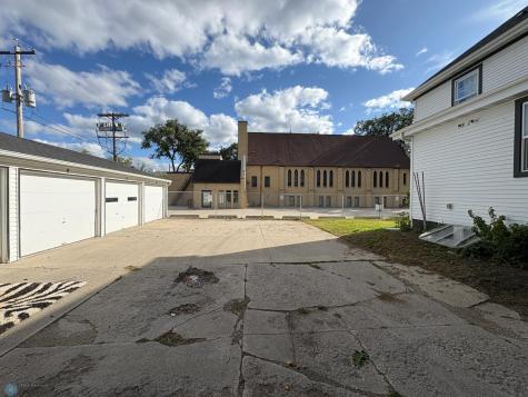 915 Broadway N Fargo ND 58102