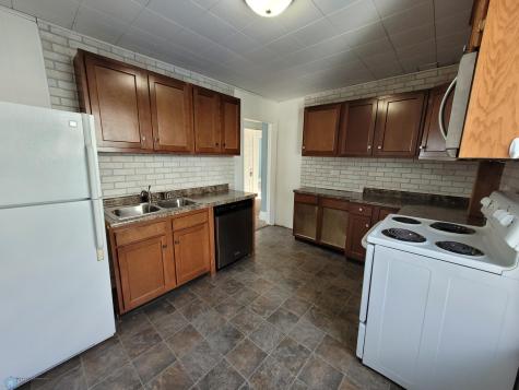 915 Broadway N Fargo ND 58102