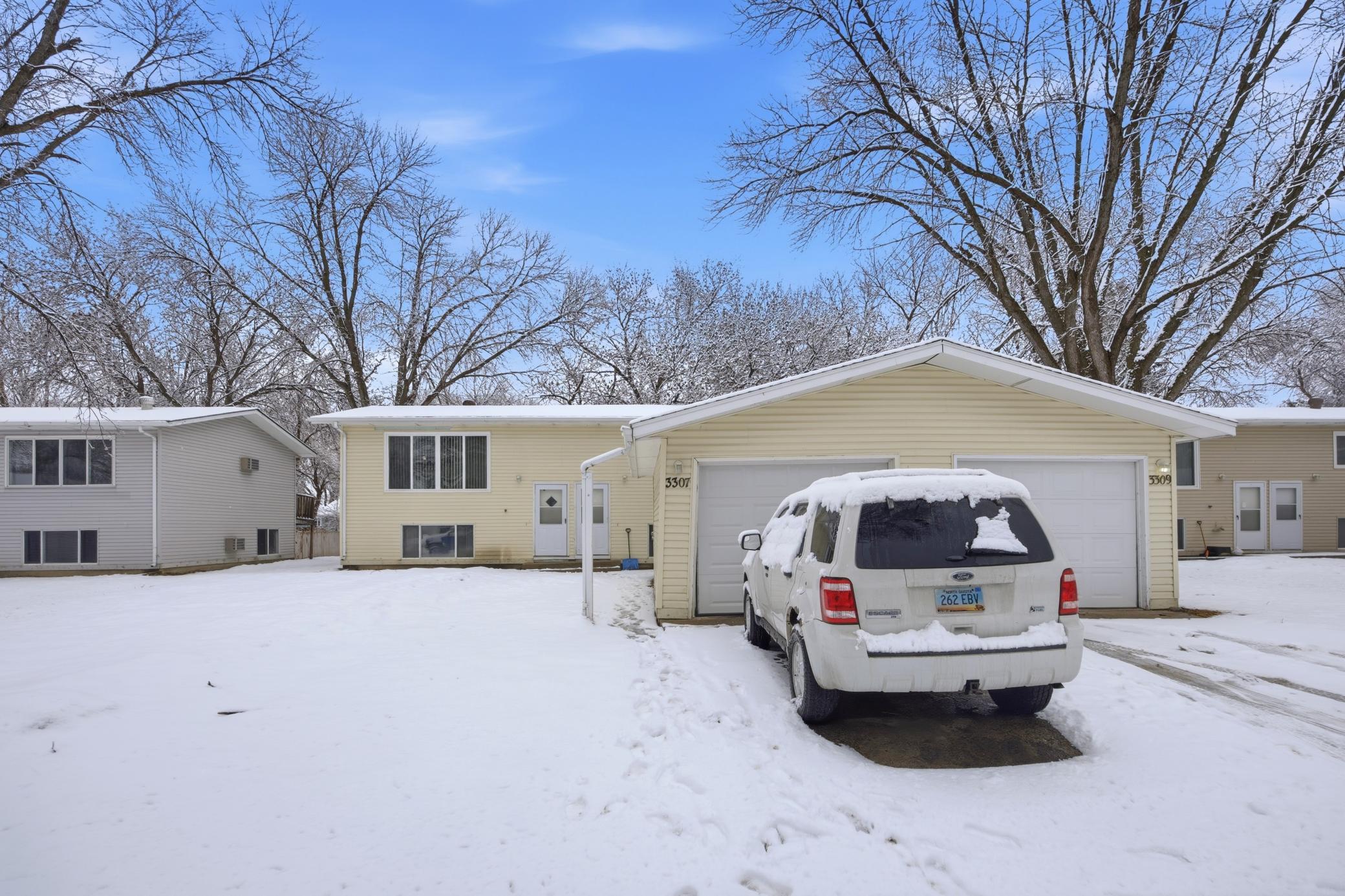 3307-3309 2nd Street N Fargo ND 58102