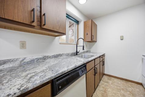 3307-3309 2nd Street N Fargo ND 58102