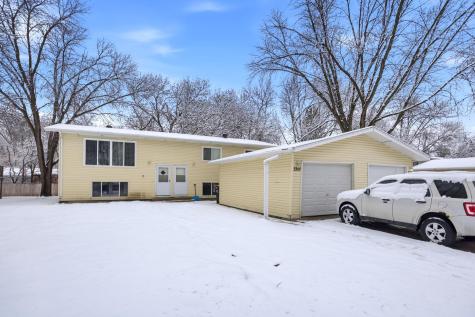 3307-3309 2nd Street N Fargo ND 58102