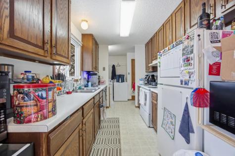 3307-3309 2nd Street N Fargo ND 58102