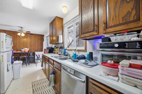 3307-3309 2nd Street N Fargo ND 58102